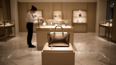 Gucci單日暴跌16%，中國消費急凍，歐洲精品股全面重挫