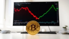 比特幣8月強彈30%卻遭質疑，現貨交易量跌至三年新低