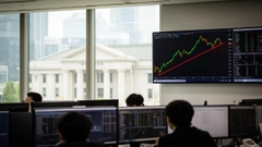 利率急升帶動保險股飆漲10%，證券股下挫逾3%
