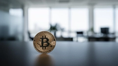 比特幣跌破8.3萬美元 美國物價指標與ETF資金流出成試金石
