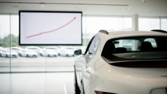 理想汽車Q2由盈轉虧17億人民幣，車輛毛利率驟降至9.4%