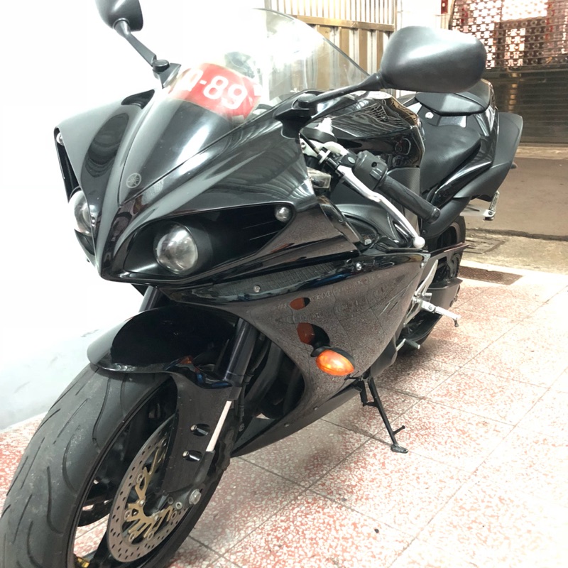 R1 中古車 タコトメウォール